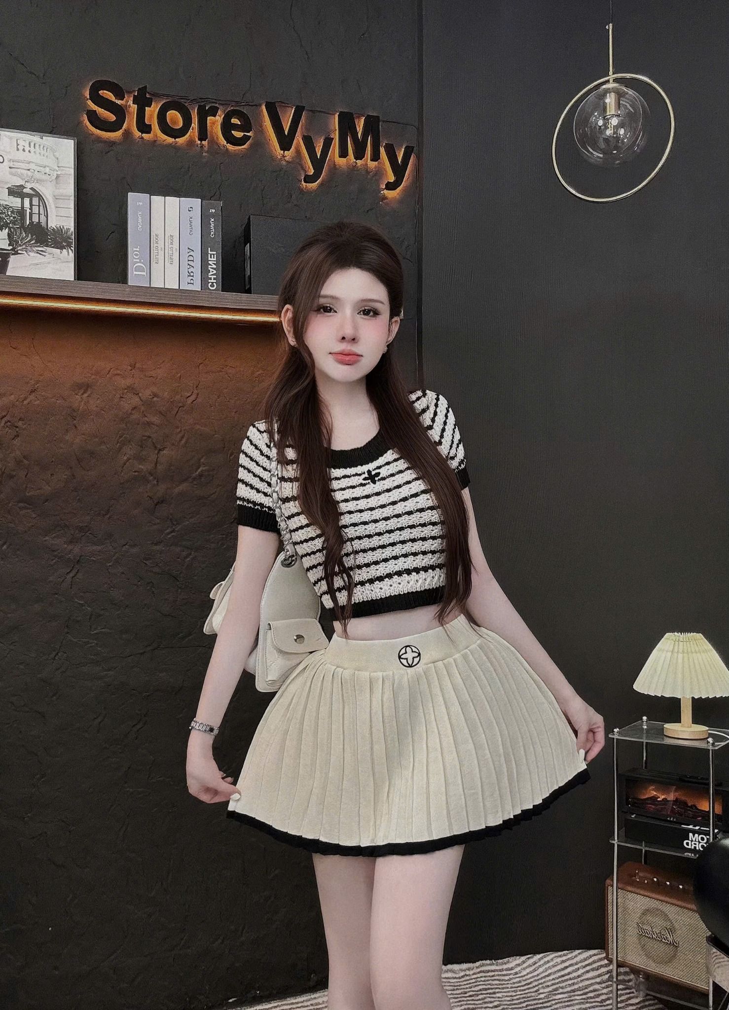  Set áo len kẻ sọc form ngắn mix chân váy xếp ly dễ thương - N3 H73 