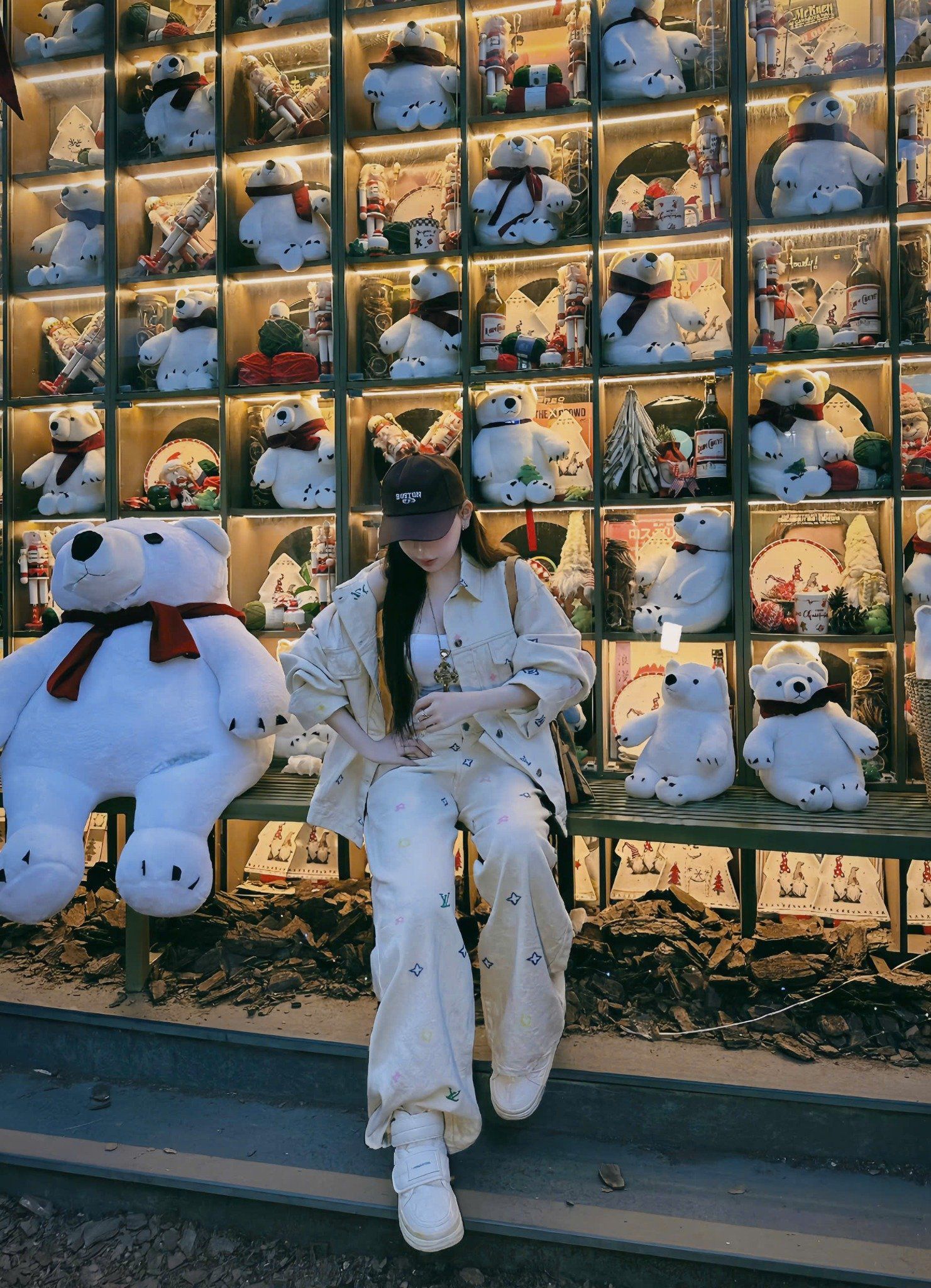  Áo khoác form rộng họa tiết LV màu sắc - E100 