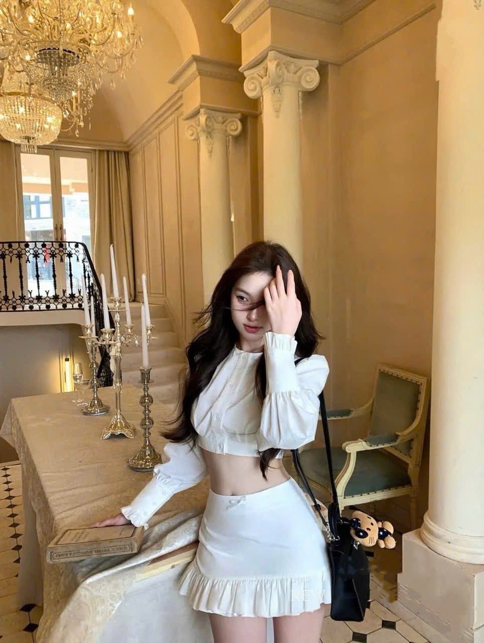  Set áo sơ mi tay dài bồng cổ tròn mix chân váy form A phối bèo - E230 (eo S<68, M<72) 