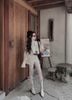 Quần short jeans cạp cao kèm nịt form siêu đẹp - C192 ( eo S<66-68, M<70-72 ) (0) h29