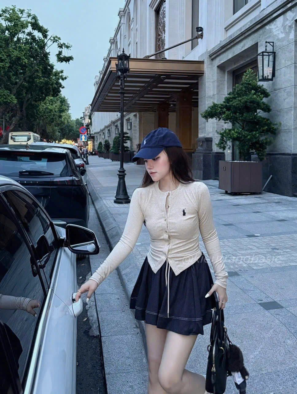  Set áo tay dài thêu ngựa mix chân váy jean xòe - G165 