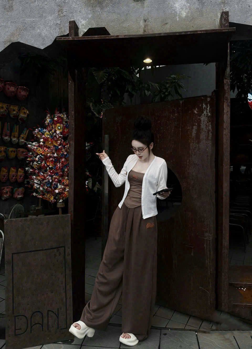  Set 3 món áo quây Bad vạt tôm kèm khoác mỏng mix quần suông ống rộng - NÂU - G167 