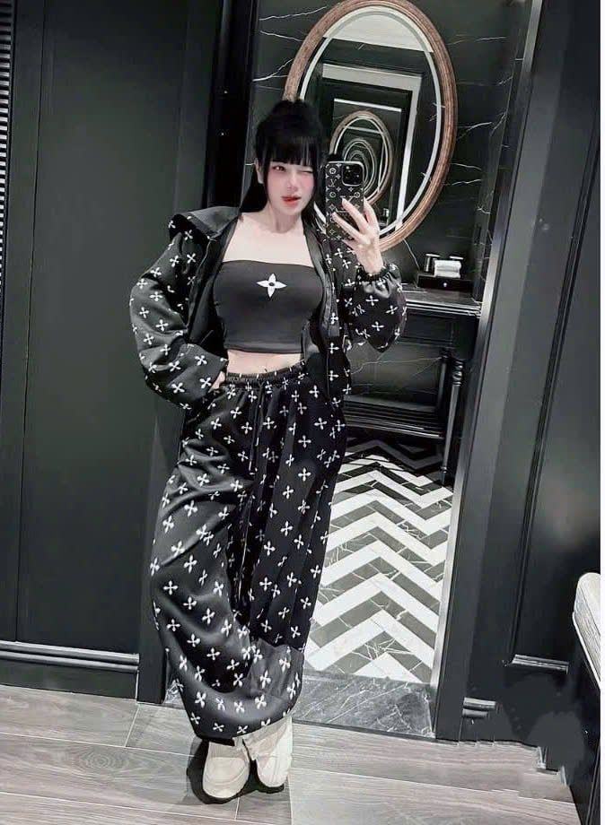  Set 2 món áo khoác mix quần suông chữ thập - ĐEN - C26 ( DƯỚI 58KG ) 