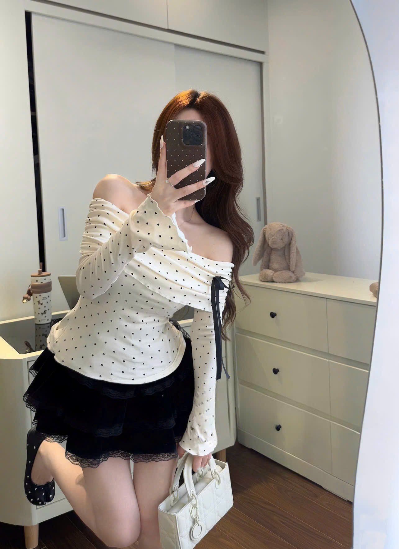  Set áo trễ vai gập lai họa tiết mix chân váy nhung tầng phối ren - KEM - G208 