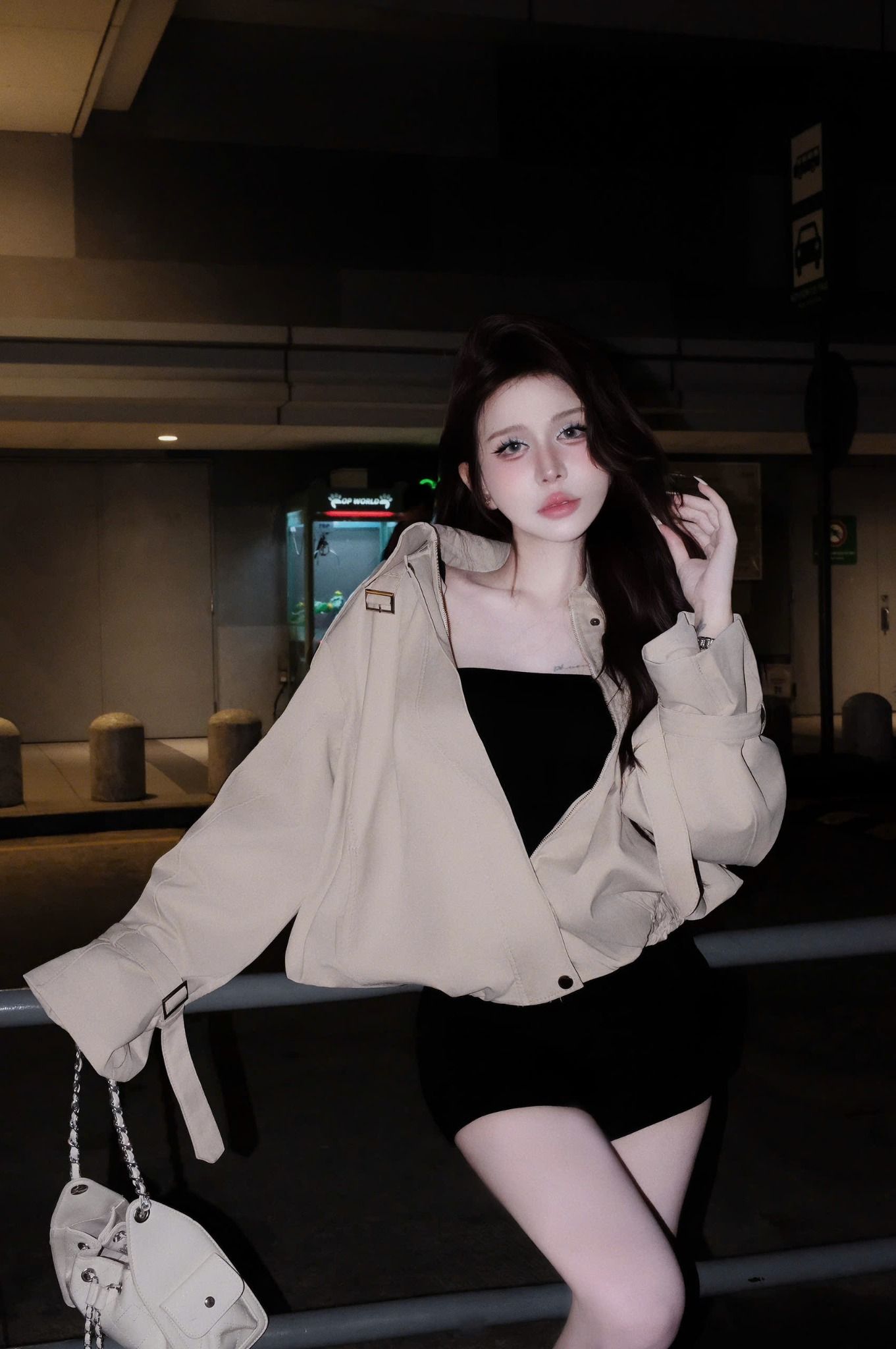  (339K GIẢM 289K) Set 2 món jumsuit hai dây kèm khoác bomber kaki - C24 (eo S<68, M<72) 