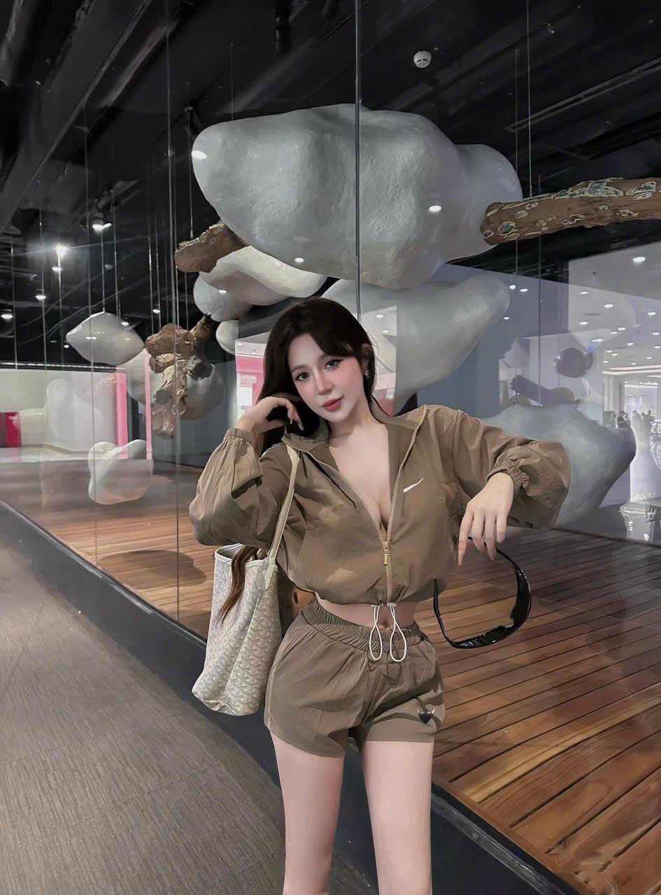  Set bộ dù áo khoác croptop mix quần short lưng chun Nike - NÂU - G222 