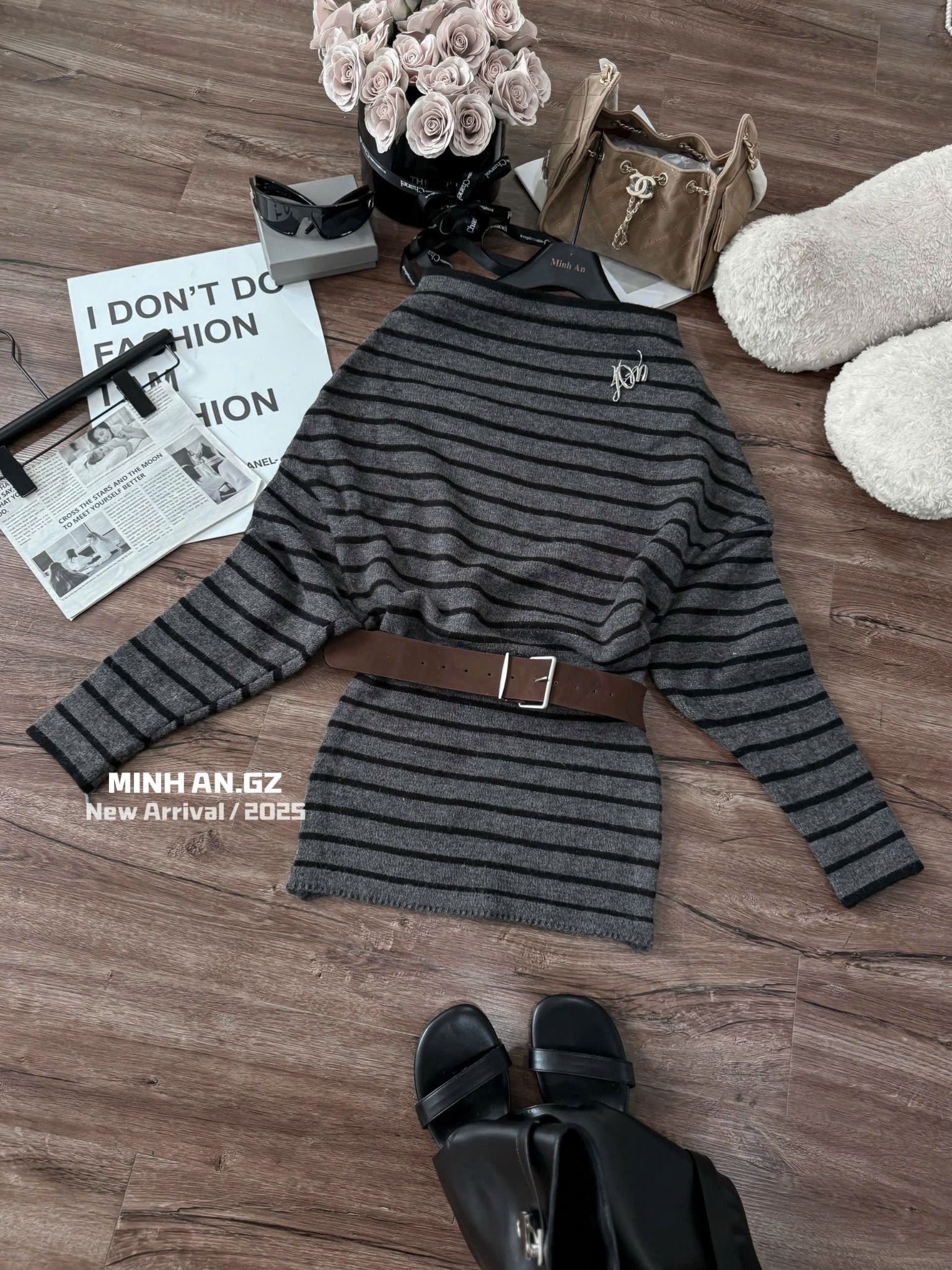  (GỐC 329K GIẢM 279K) Váy len trễ vai tay dài kẻ kèm tag và đai hàng QC - SỌC ĐẬM - C149 