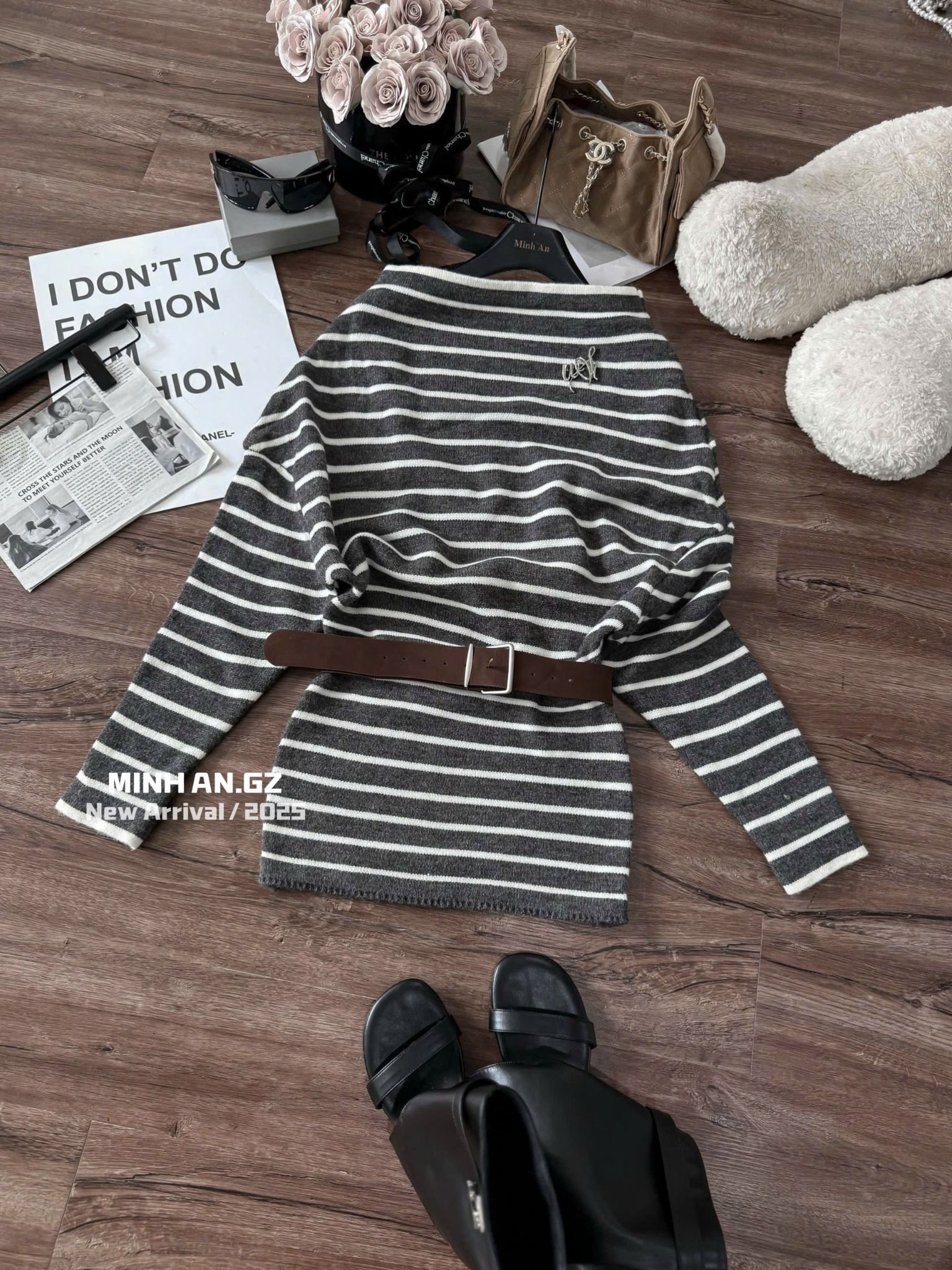  (GỐC 329K GIẢM 279K) Váy len trễ vai tay dài kẻ kèm tag và đai hàng QC - SỌC NHẠT - C150 