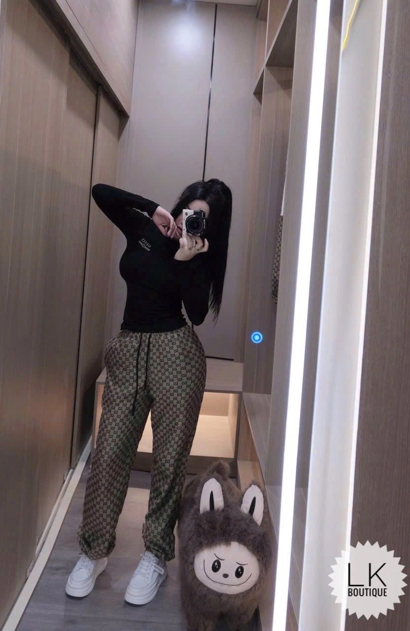  Set áo thun tay dài Gucci mix quần suông bo gấu họa tiết - ĐEN - C166 