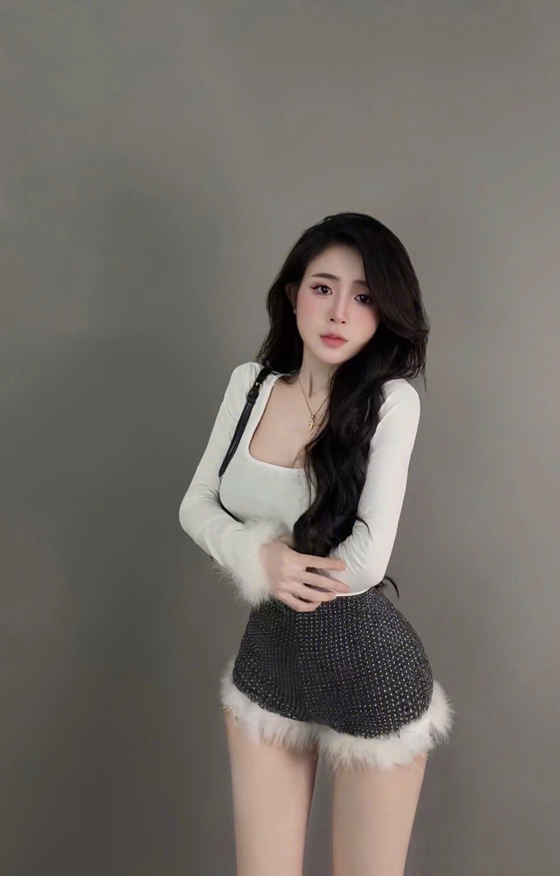  Set áo tay dài phối lông mix quần short ngắn kim sa viền lông - TRẮNG - C193 (EO S<68, M<72) 