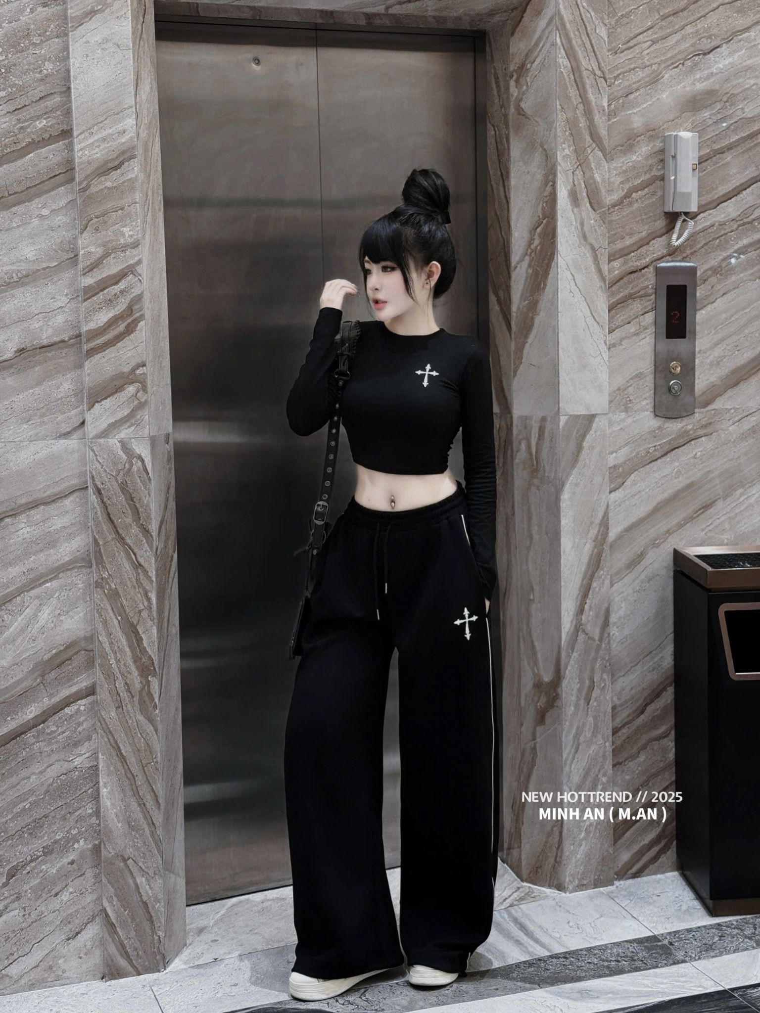  Set áo thun tay dài chữ thâp mix quần suông dài form đẹp - ĐEN - C210 