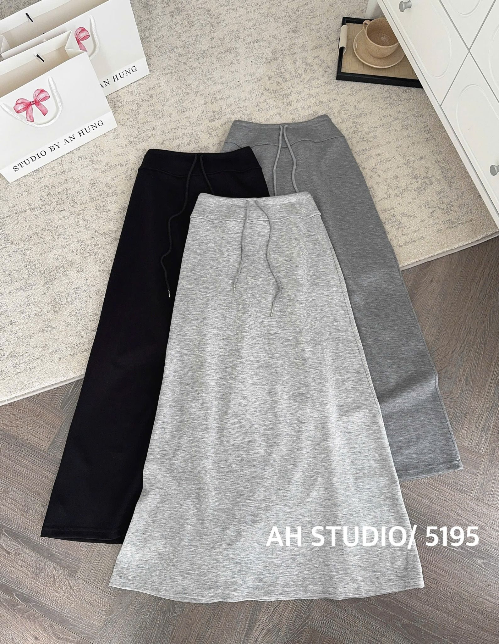  Chân váy suông dài lưng chun dây rút dài 95cm - ĐEN - C270 