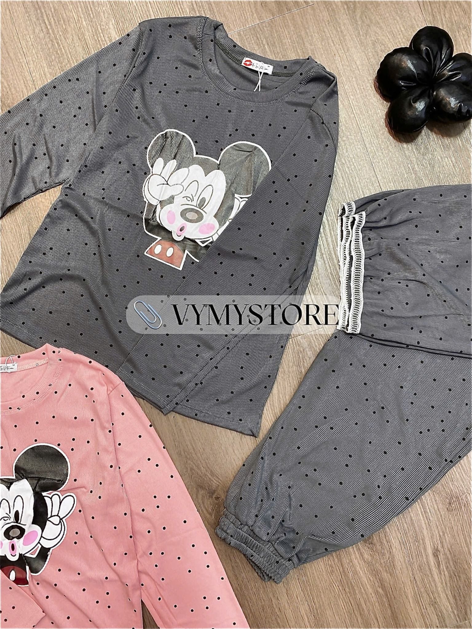  Set áo tay dài họa tiết MICKEY mix quần suông phối ren - GHI - R15 HÀNG SALE LỖ KO ĐỔI TRẢ DƯỚI MỌI HÌNH THỨC 