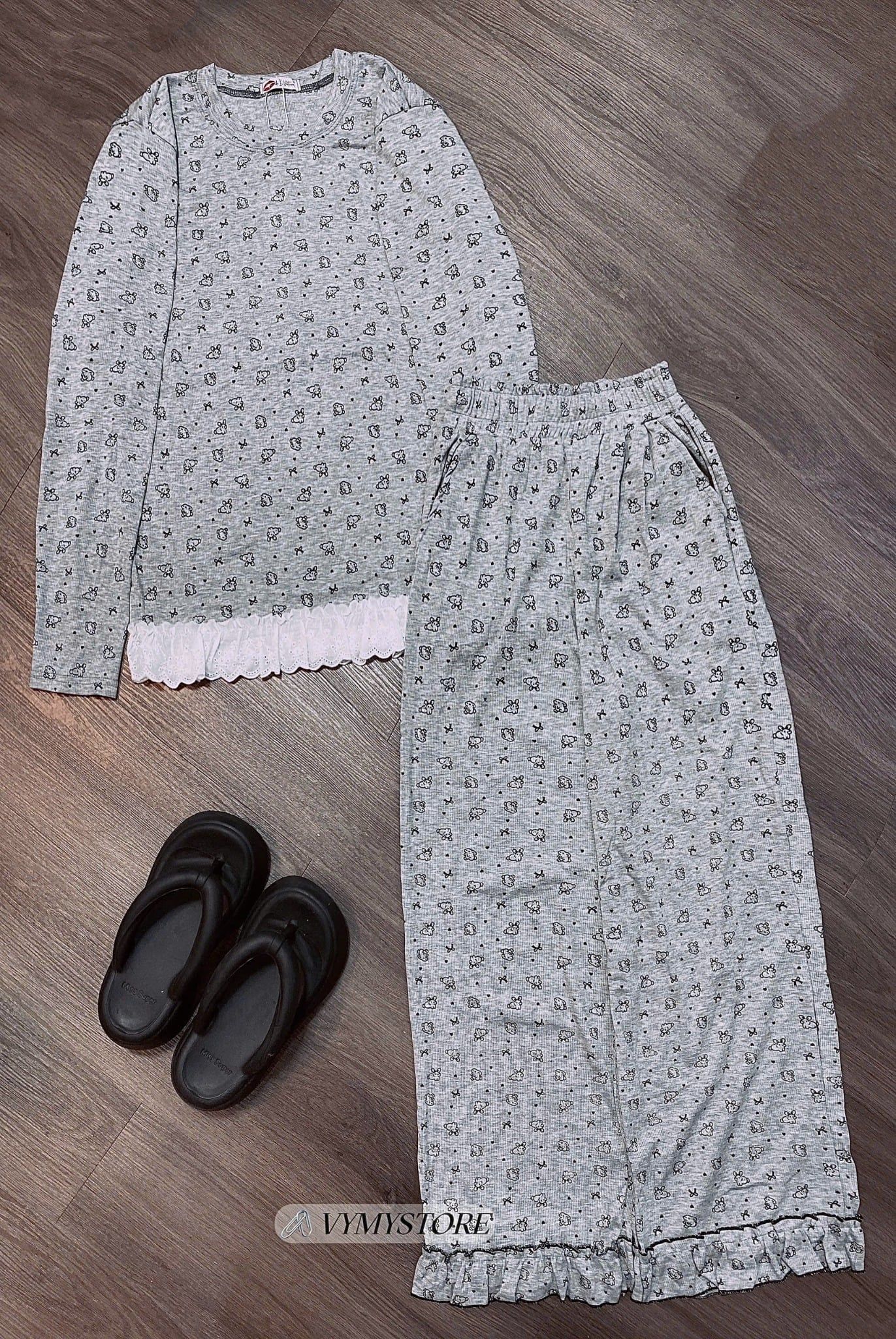  Set áo tay dài họa tiết THỎ mix quần suông phối ren - XÁM - R13 - HÀNG SALE LỖ KO ĐỔI TRẢ DƯỚI MỌI HÌNH THỨC 