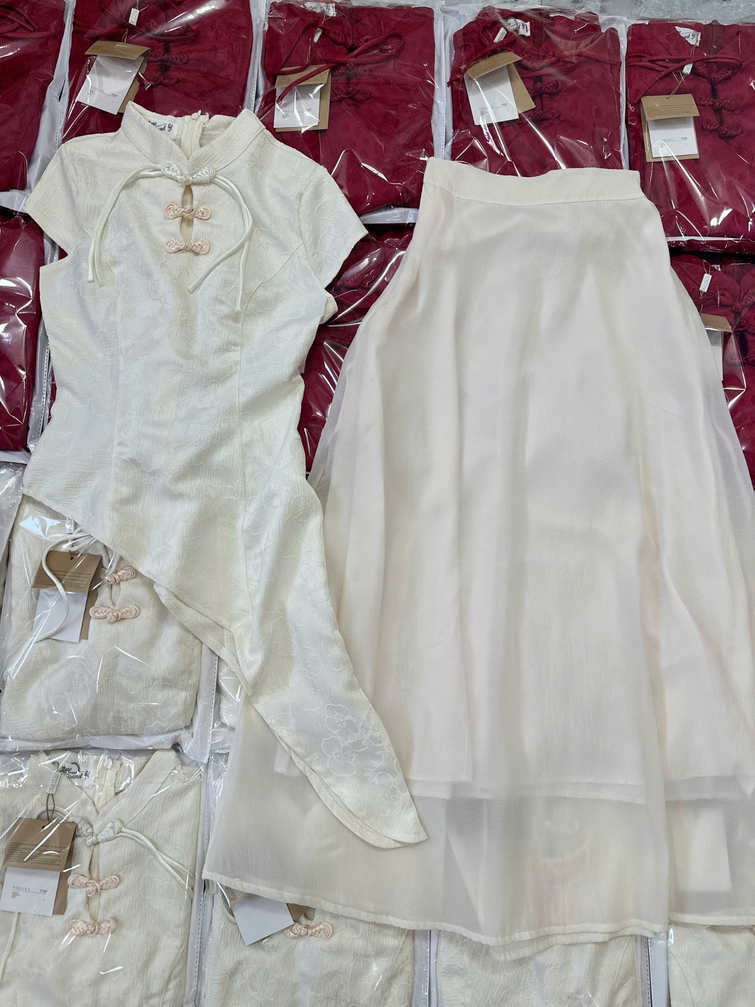  Set áo cổ tàu mix chân váy đúp lót 2 lớp - KEM - R131 