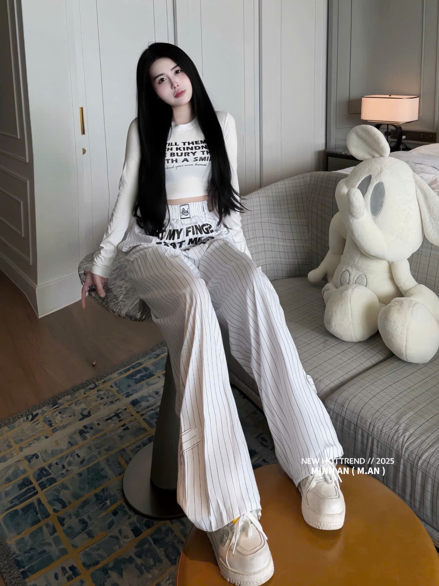  Set áo tay dài in chữ mix quần suông kẻ dáng dài ống rộng - TRẮNG - R156 