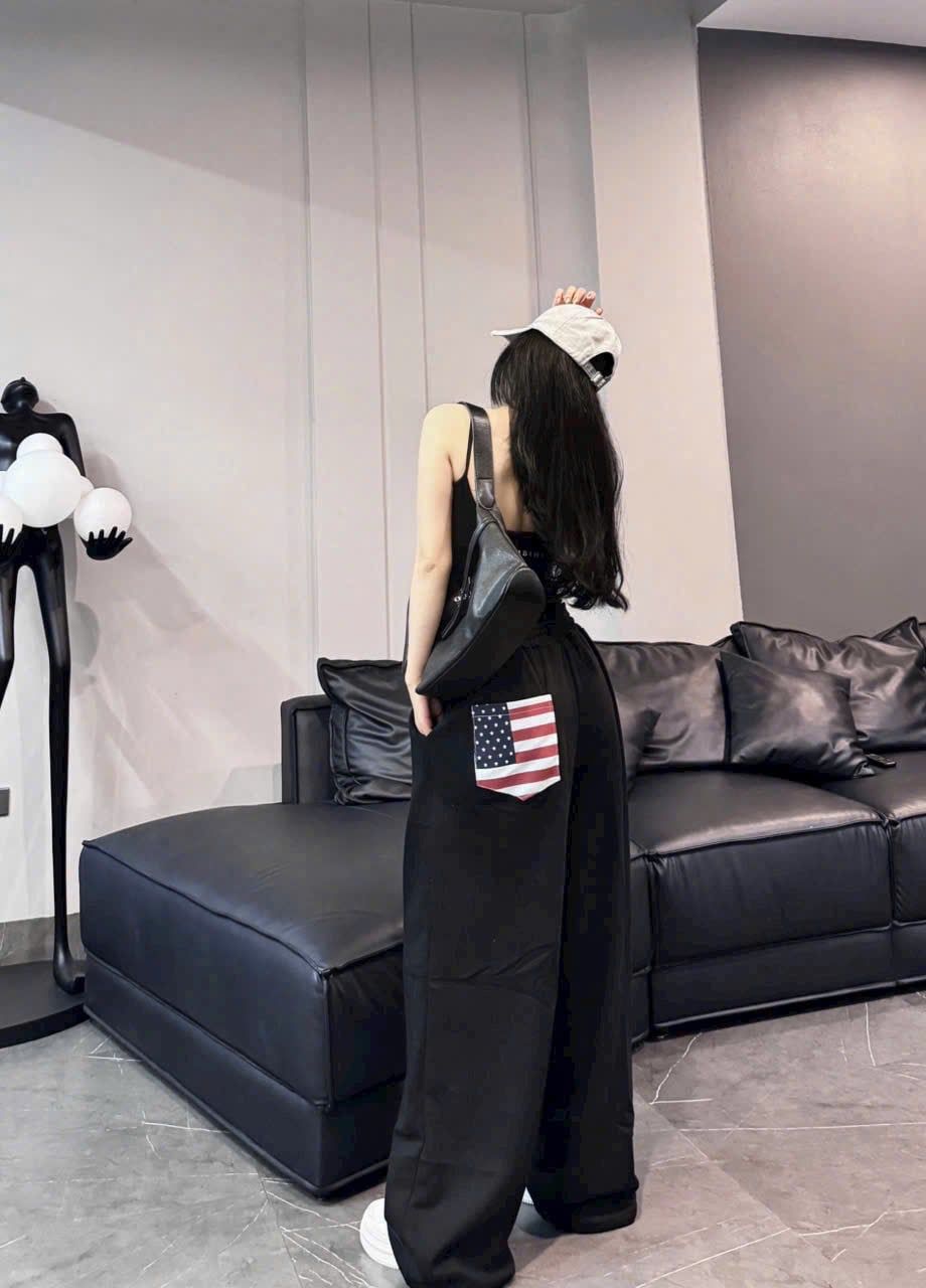  Quần nỉ suông túi in lá cờ lưng chun co dãn - ĐEN - R282 