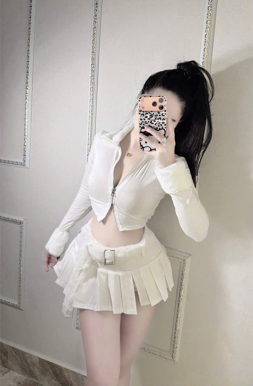  Set 3 món áo tay dài form ngắn mix chân váy xếp li xẻ tà kèm dây đai phối lông  - TRẮNG - R285 (EO S<68, M<72) 