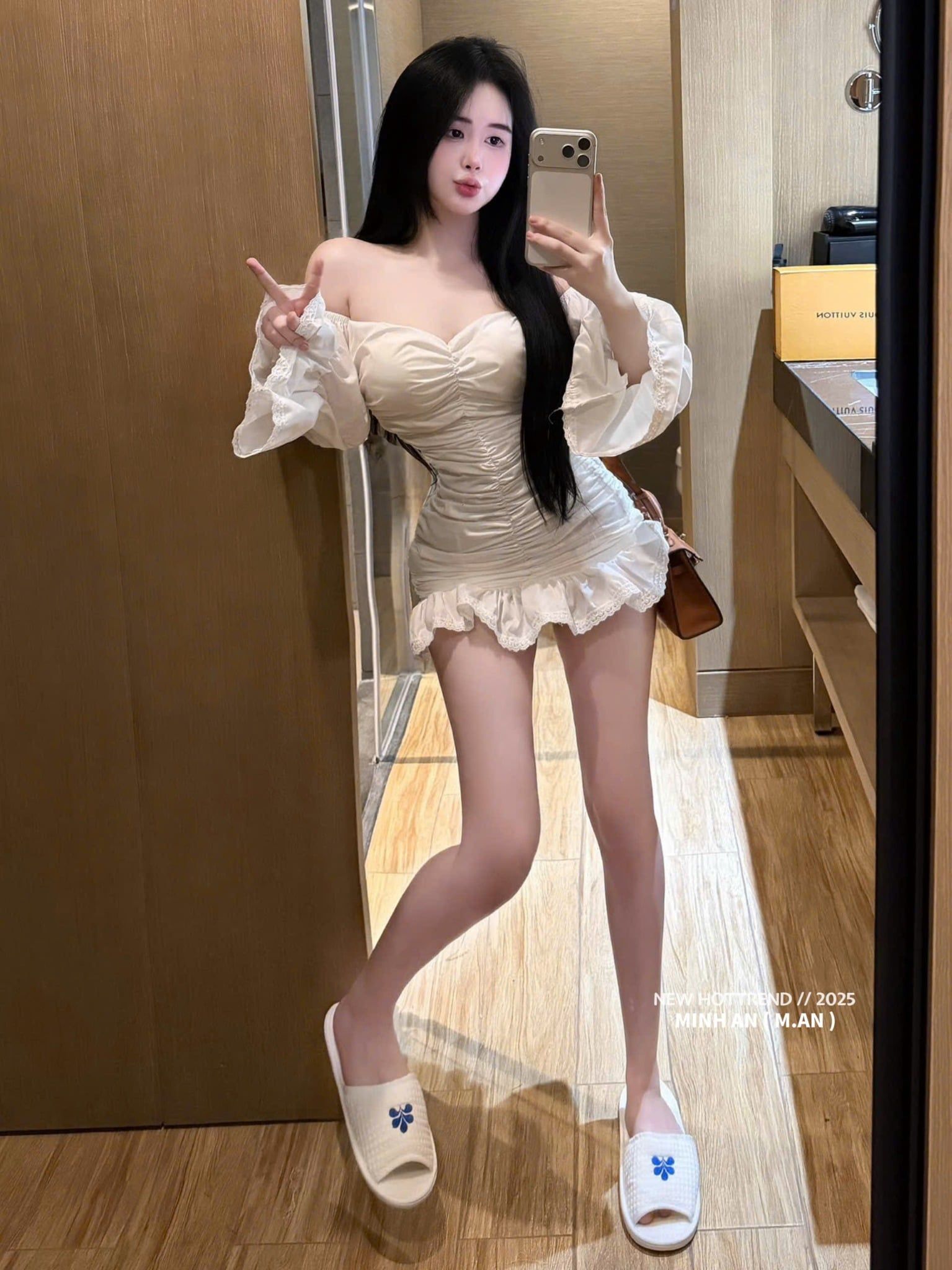  Váy trễ vai bo nhún viền ren dáng ngắn tiểu thư - TRẮNG - R303 (EO S<68, M<72) 