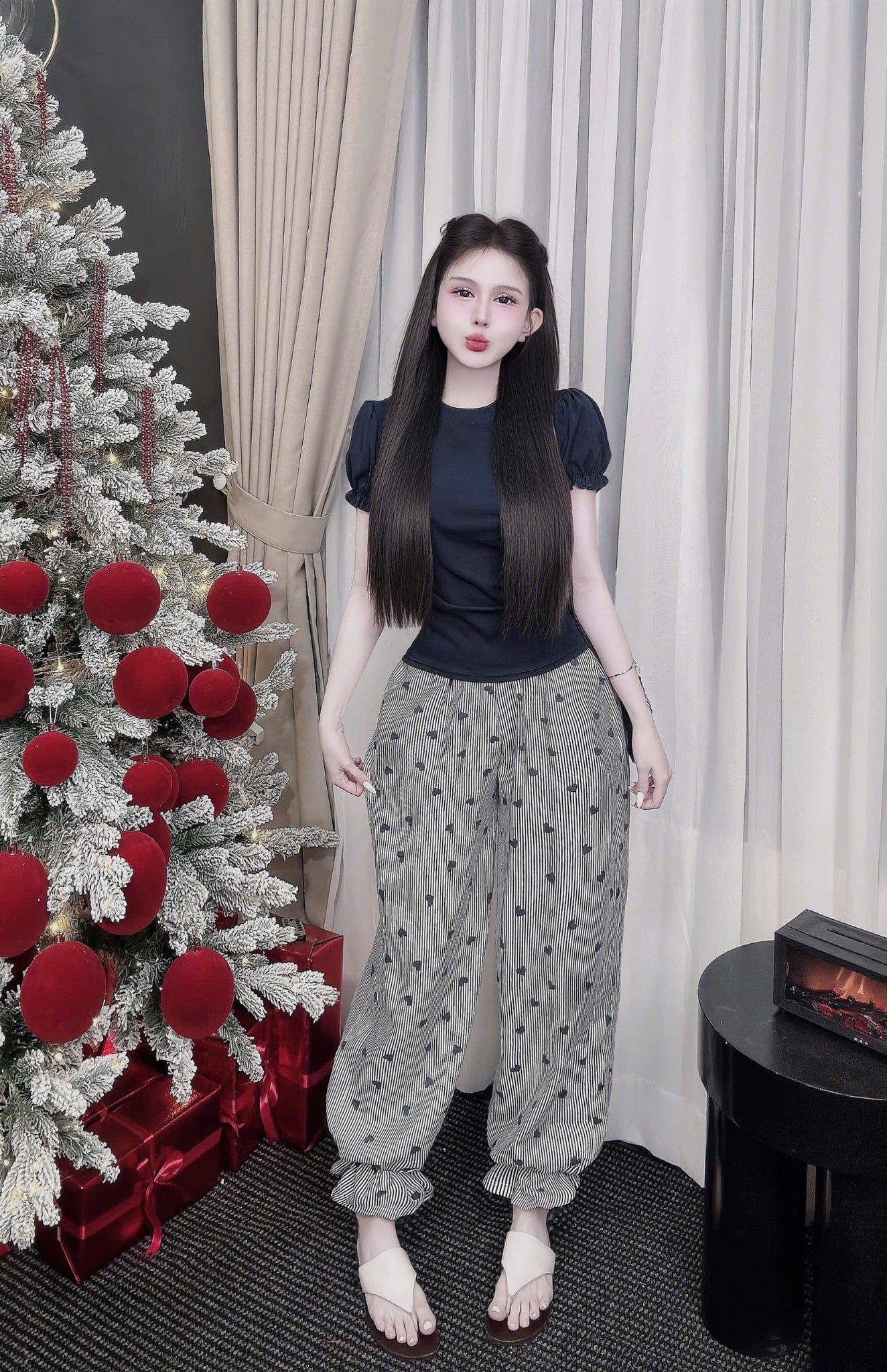  Set áo thun tay bồng mix quần ống túm kẻ sọc trái tim - XANH ĐEN - G32 