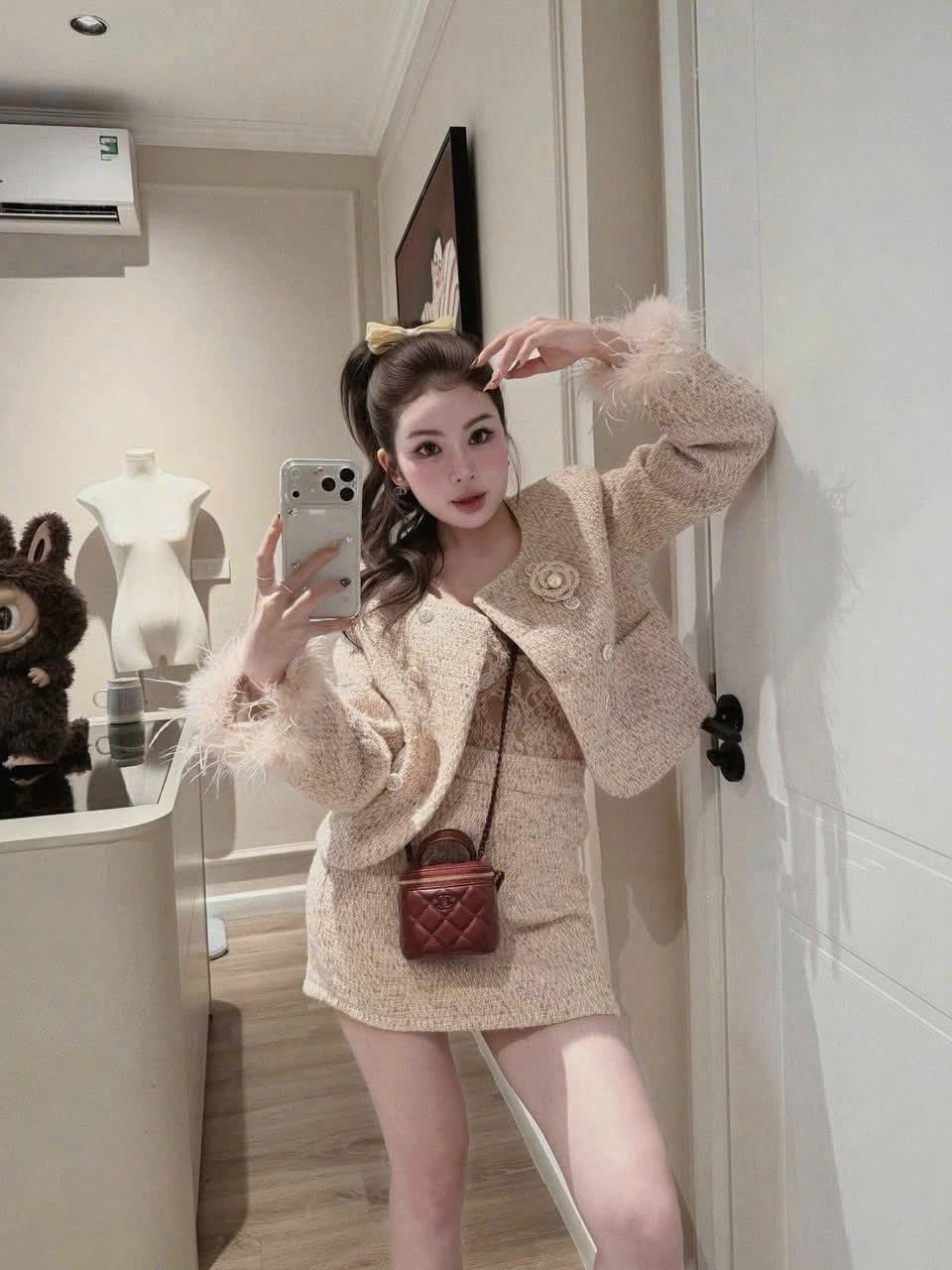  Set 3 món áo khoác dạ tay dài phối lông mix chân váy ngắn kèm tag hoa - G19 (EO S<68, M<72) 