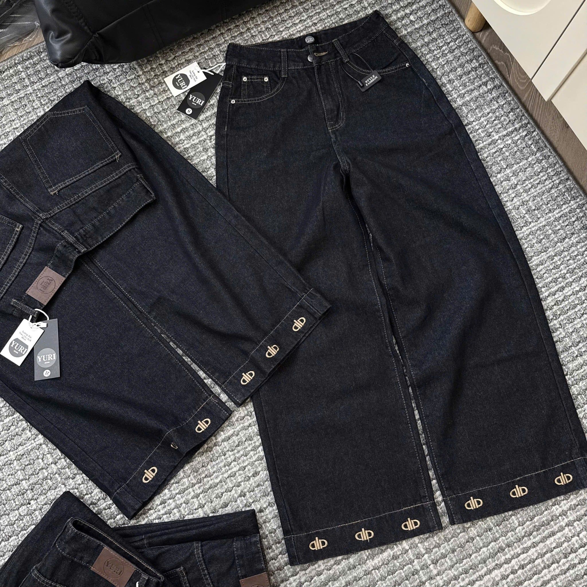  Quần jean ống suông thêu chữ lai dài 105cm - S78 (EO S<64, M<68, L<72) 