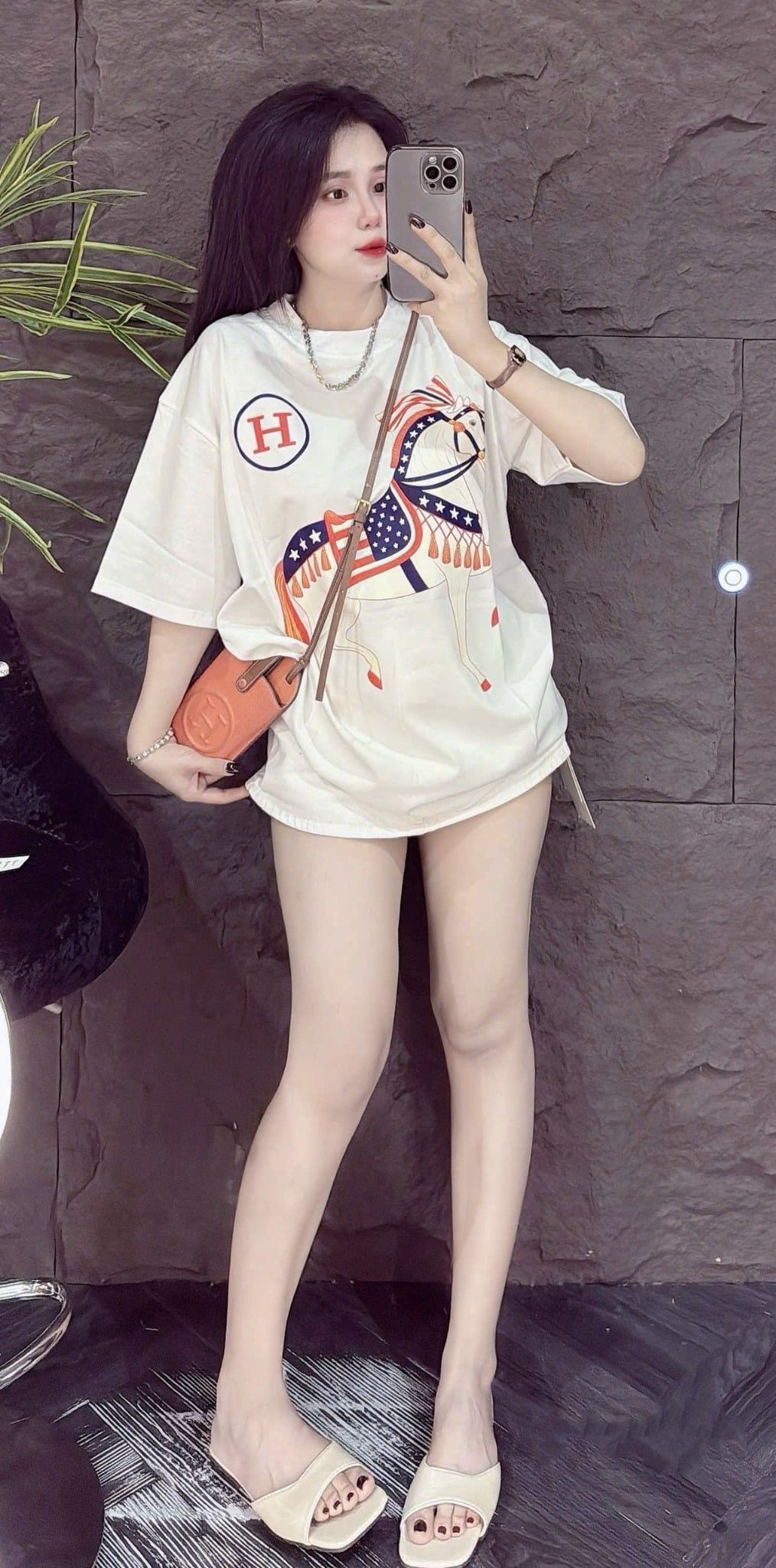  Áo thun form rộng hình ngựa 2026 - TRẮNG - S171 