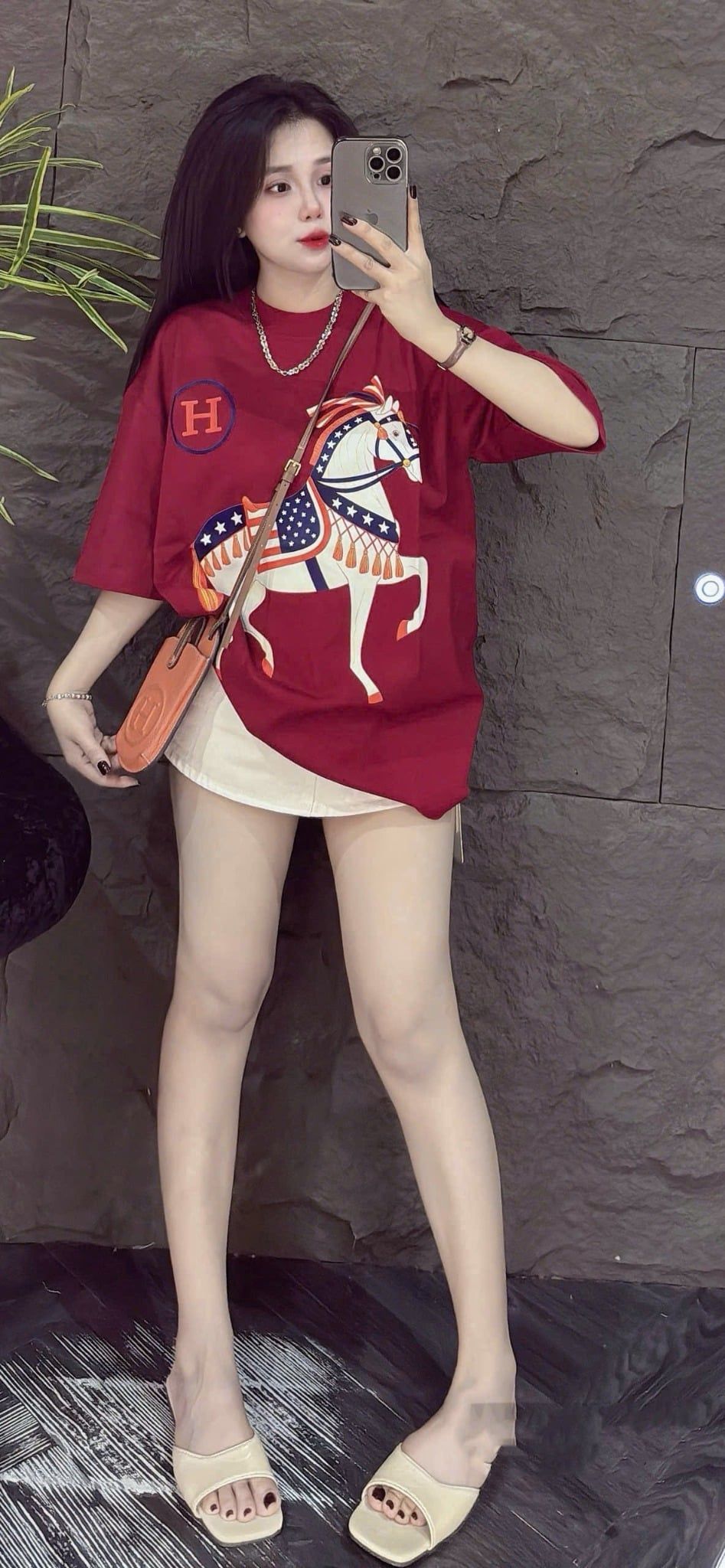  Áo thun form rộng hình ngựa 2026 - ĐỎ - S169 