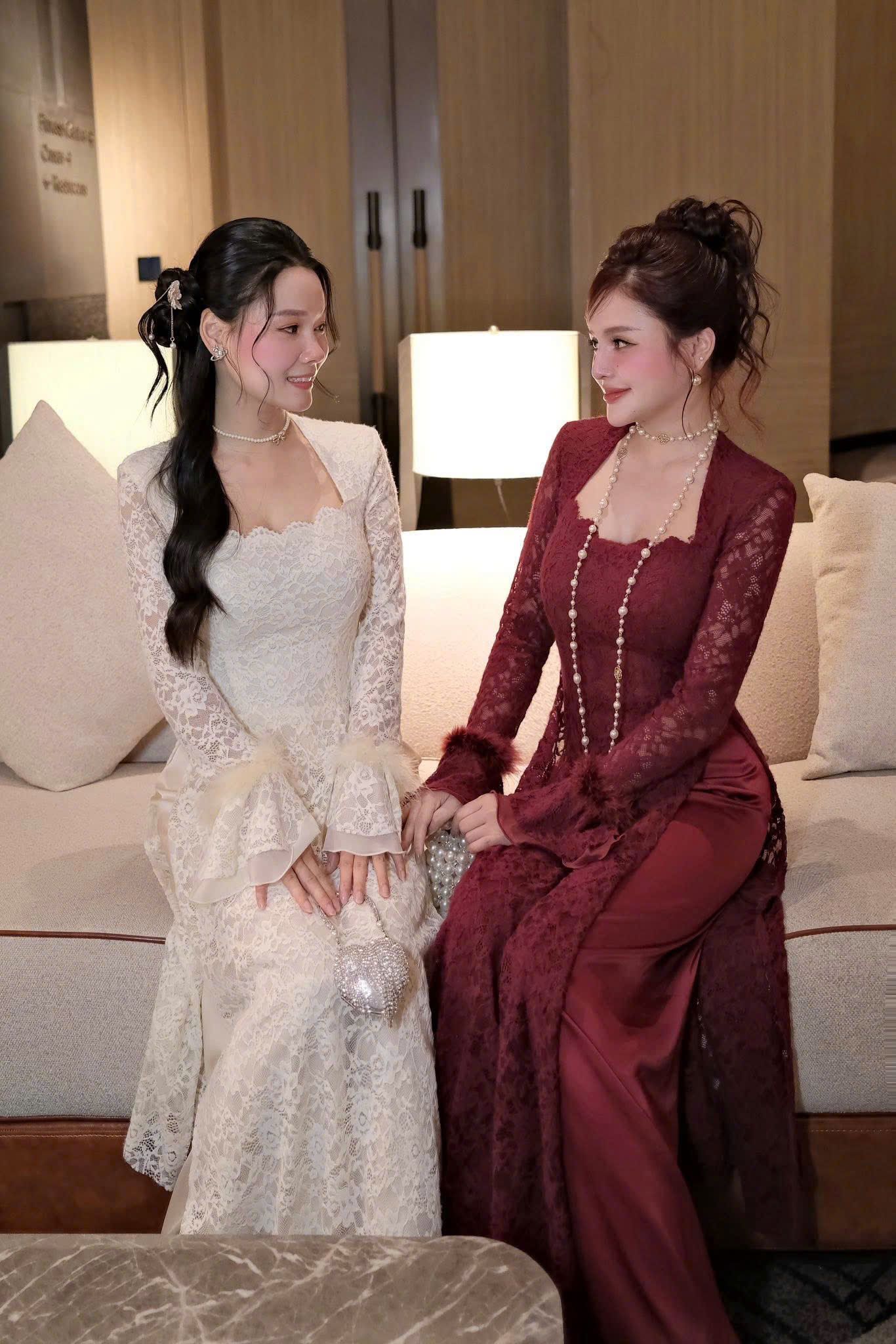  Set áo dài ren cổ vuông tay loe phối lông + quần lụa suông dài - KEM - E20 (EO S<68, M<72) 