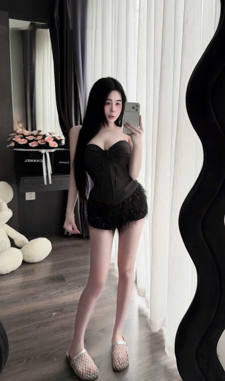  Set áo quây cúp ngực kẻ mix quần short lông nhũ - E100 (EO S<68, M<72) 