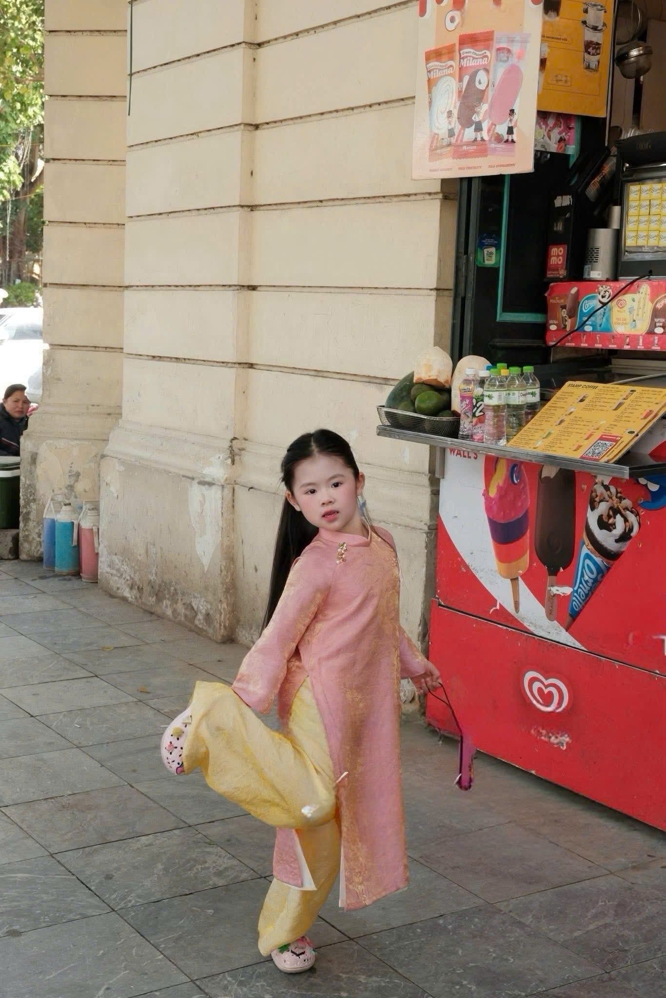  Set áo dài 4 tà vân họa tiết tay lỡ + quần lụa EM BÉ - HỒNG - H 