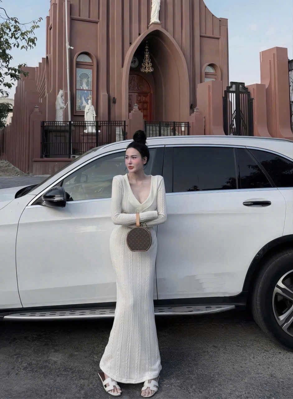  Váy len thừng cổ tim dáng dài hack dáng - KEM - S187 