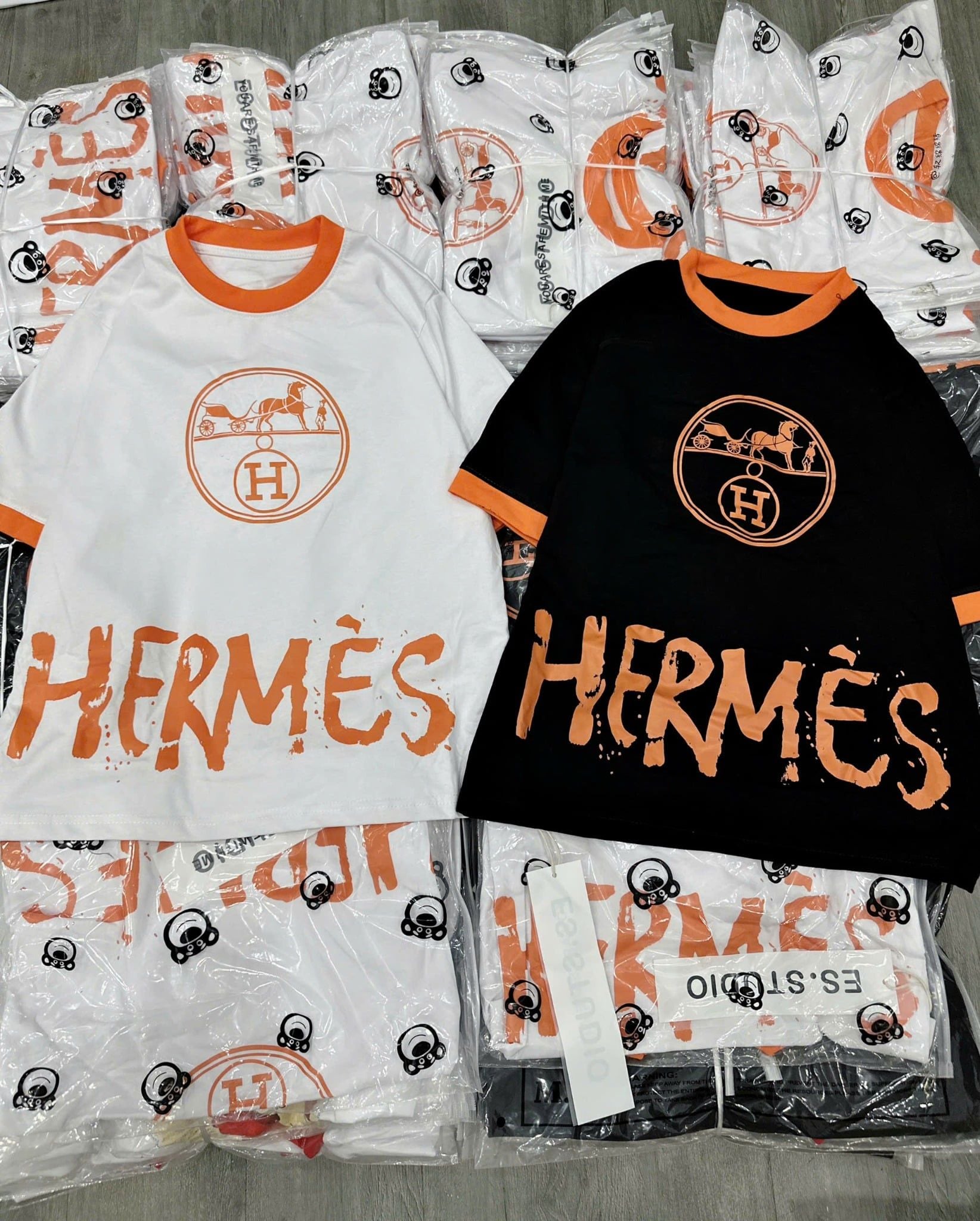  Áo thun form vừa viền cổ Hermes siu hot - TRẮNG - S193 