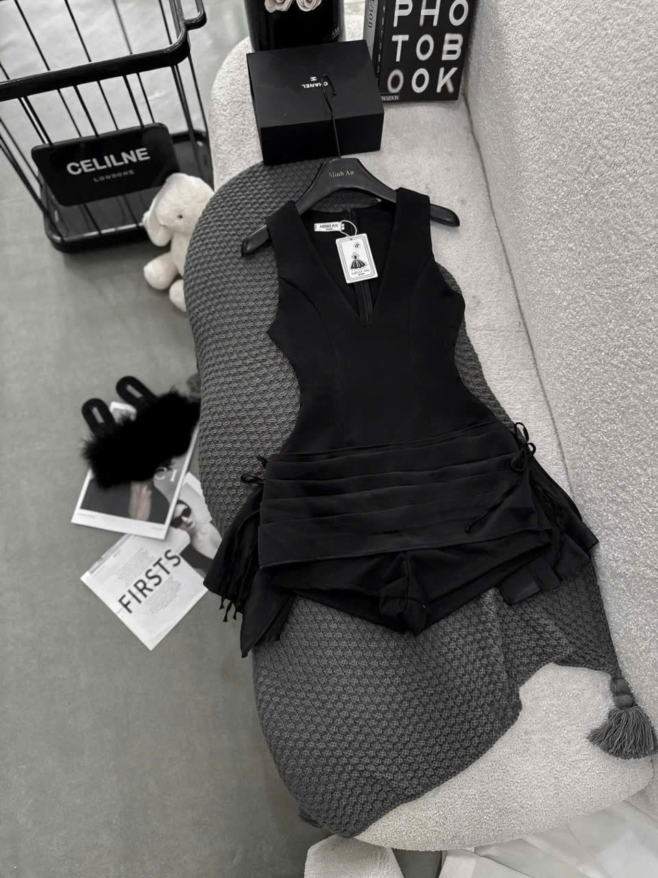  Jumsuit sát nách phối tầng bèo hack mông - G107 (EO S<68, M<72) 