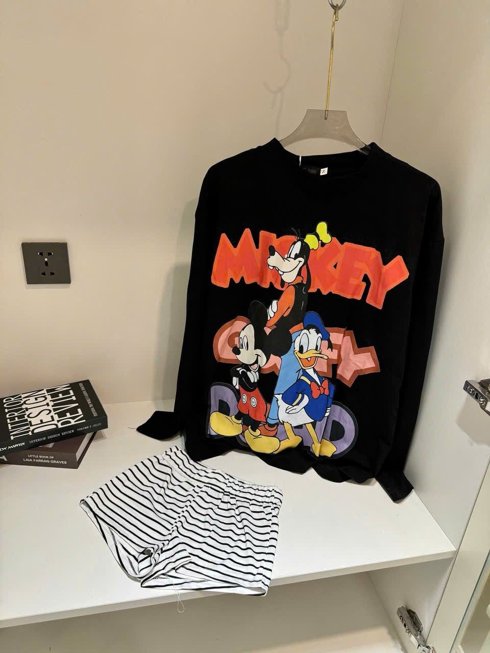  Set áo thun tay dài in 2 mặt mickey mix quần short kẻ - ĐEN - Z11 