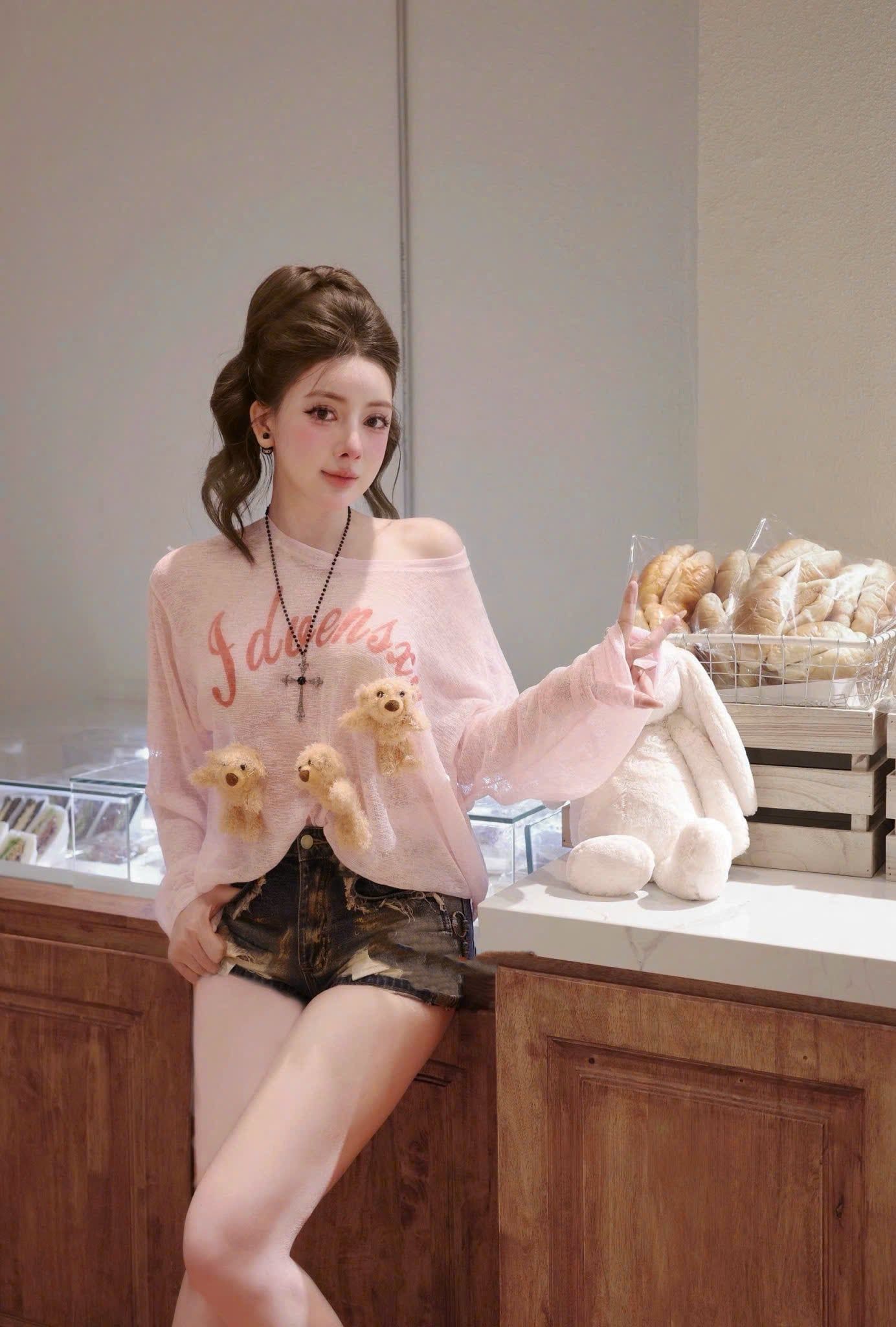  Áo thun giấy in chữ đính gấu - HỒNG - Z38 