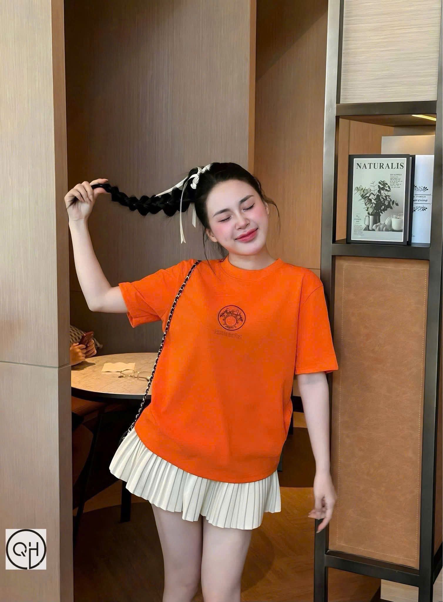  Áo thun cổ tròn tay ngắn Hermes - CAM - Z73 