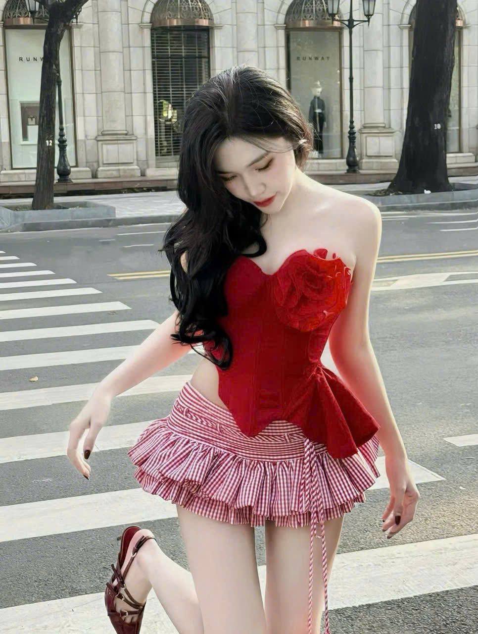  Set áo cúp ngực đính hoa phối vạt mix chân váy tầng ngắn - Z181 (EO S<68, M<72) 