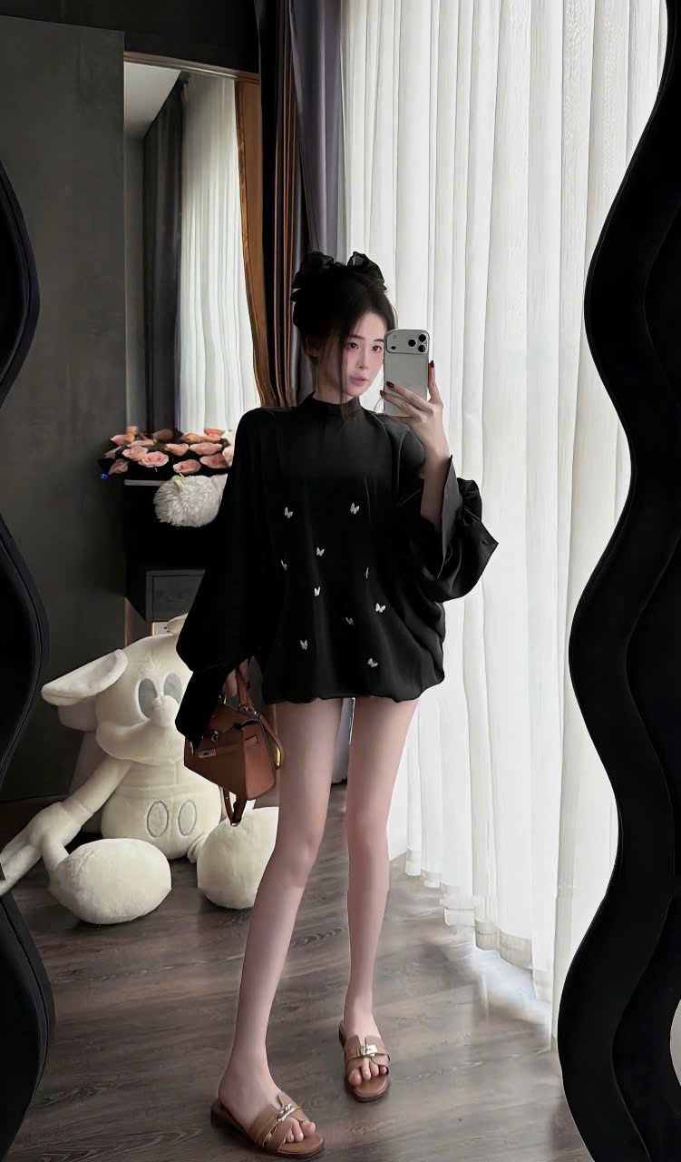  Áo babydoll tay dài dáng ngắn đính charm bướm - ĐEN - C7 