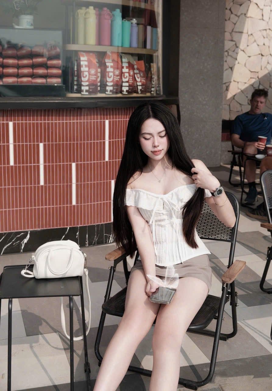  Set áo trễ vai phối bèo đính nơ mix chân váy A ngắn - S183 (EO S<68, M<72) 