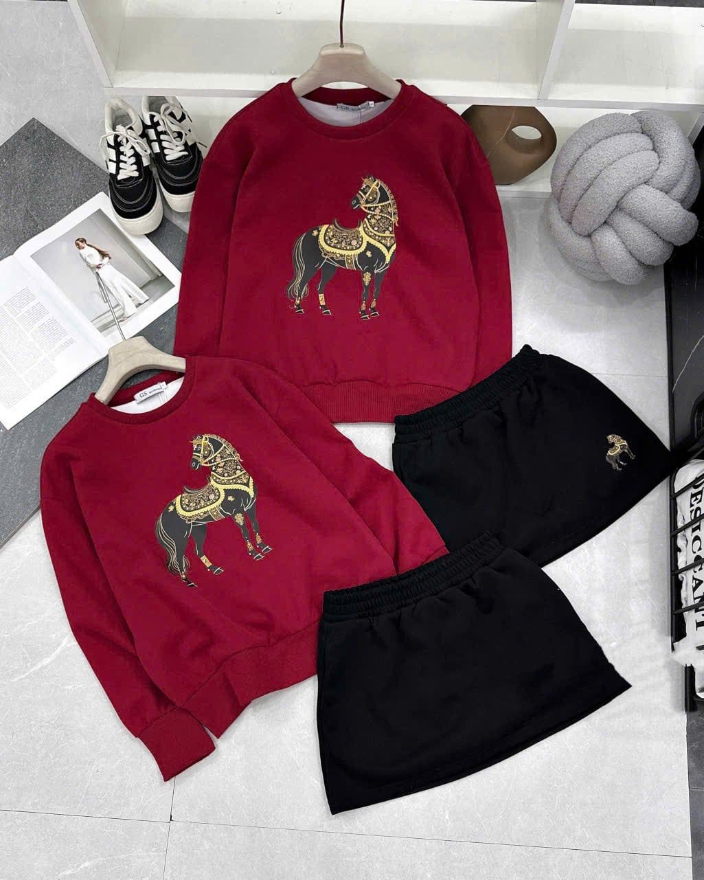  Set áo sweater in hình ngựa mix chân váy ngắn lưng chun - S217 