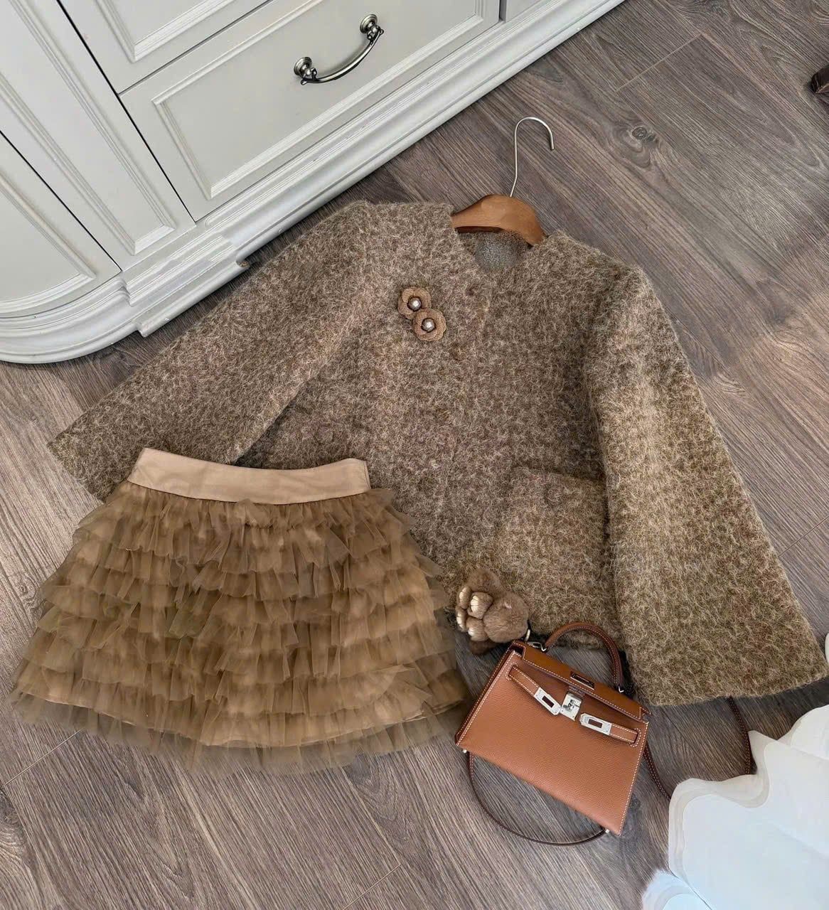  Set áo dạ lông kèm tag hoa trà mix chân váy tầng voan nhí cao cấp - NÂU - S221 (EO S<68, M<72) 