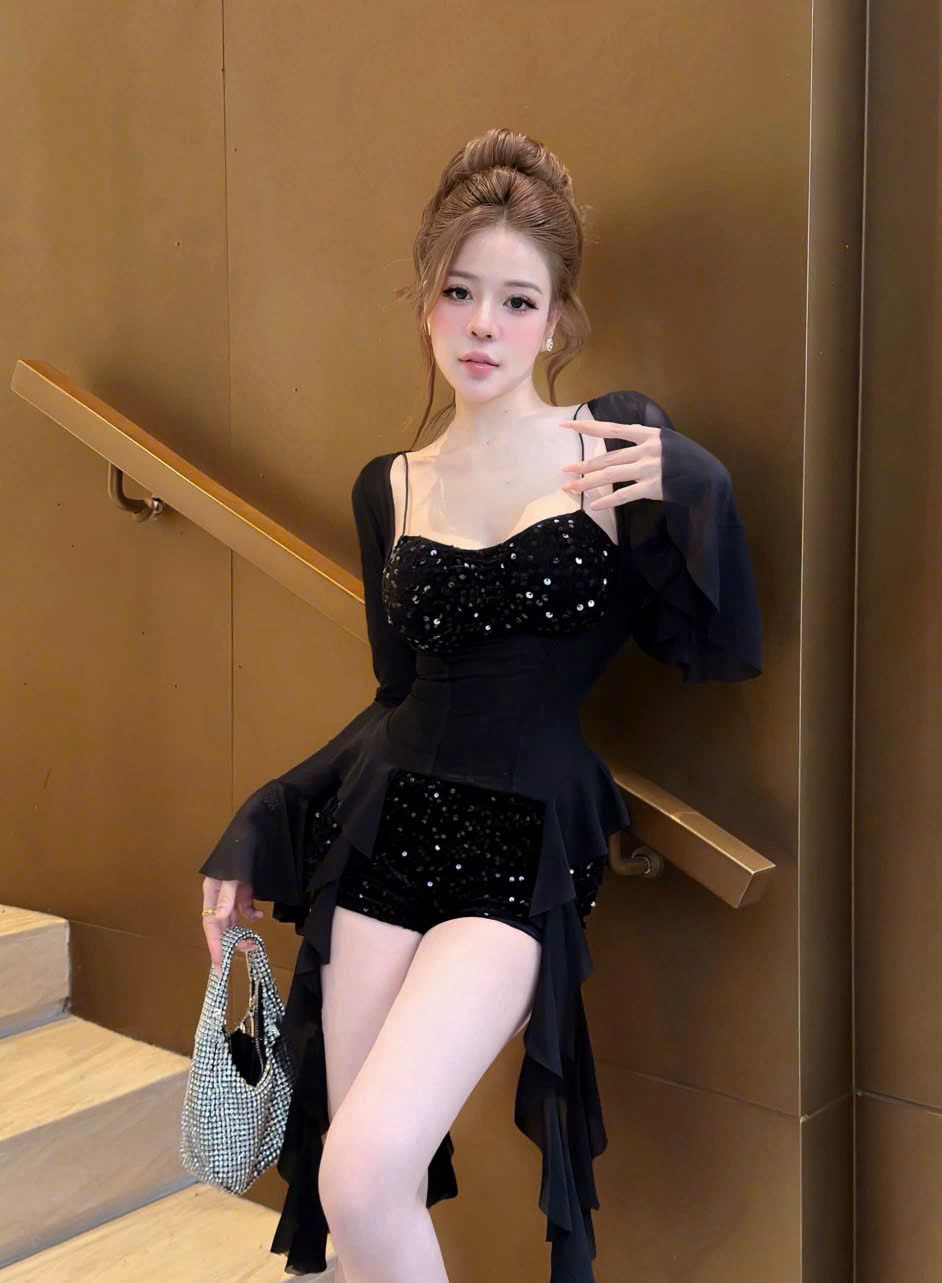  Set 2 món tay dài phối áo cúp ngực 2s mix quần short kim sa - ĐEN - B9 (EO S<68, M<72) 