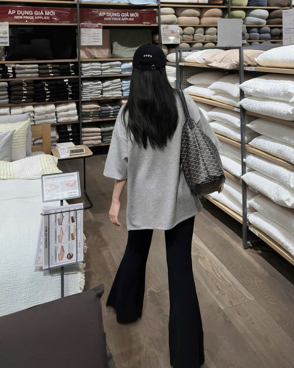  Set áo phông xẻ tà form rộng mix quần suông ống loe - XÁM - B95 (TÍNH MÀU ÁO) 