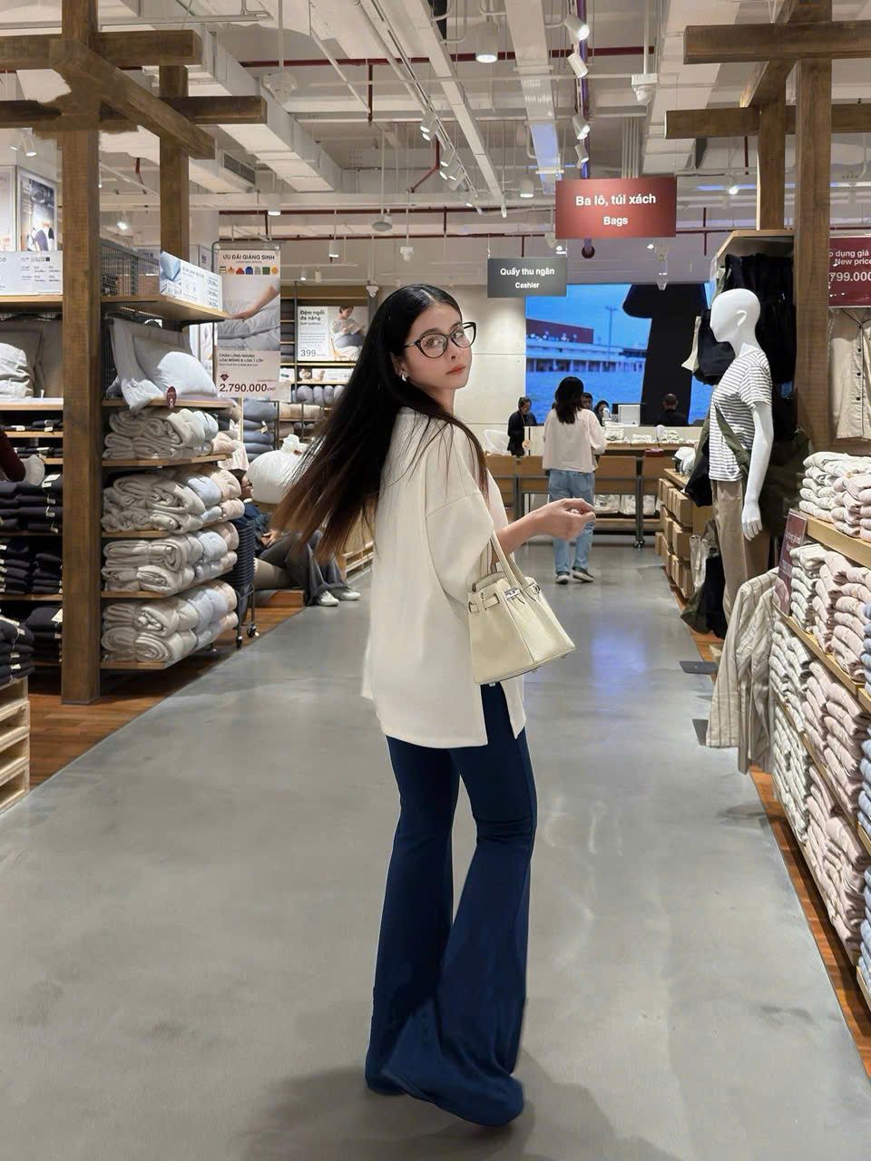  Set áo phông xẻ tà form rộng mix quần suông ống loe - TRẮNG - B98 (TÍNH MÀU ÁO) 