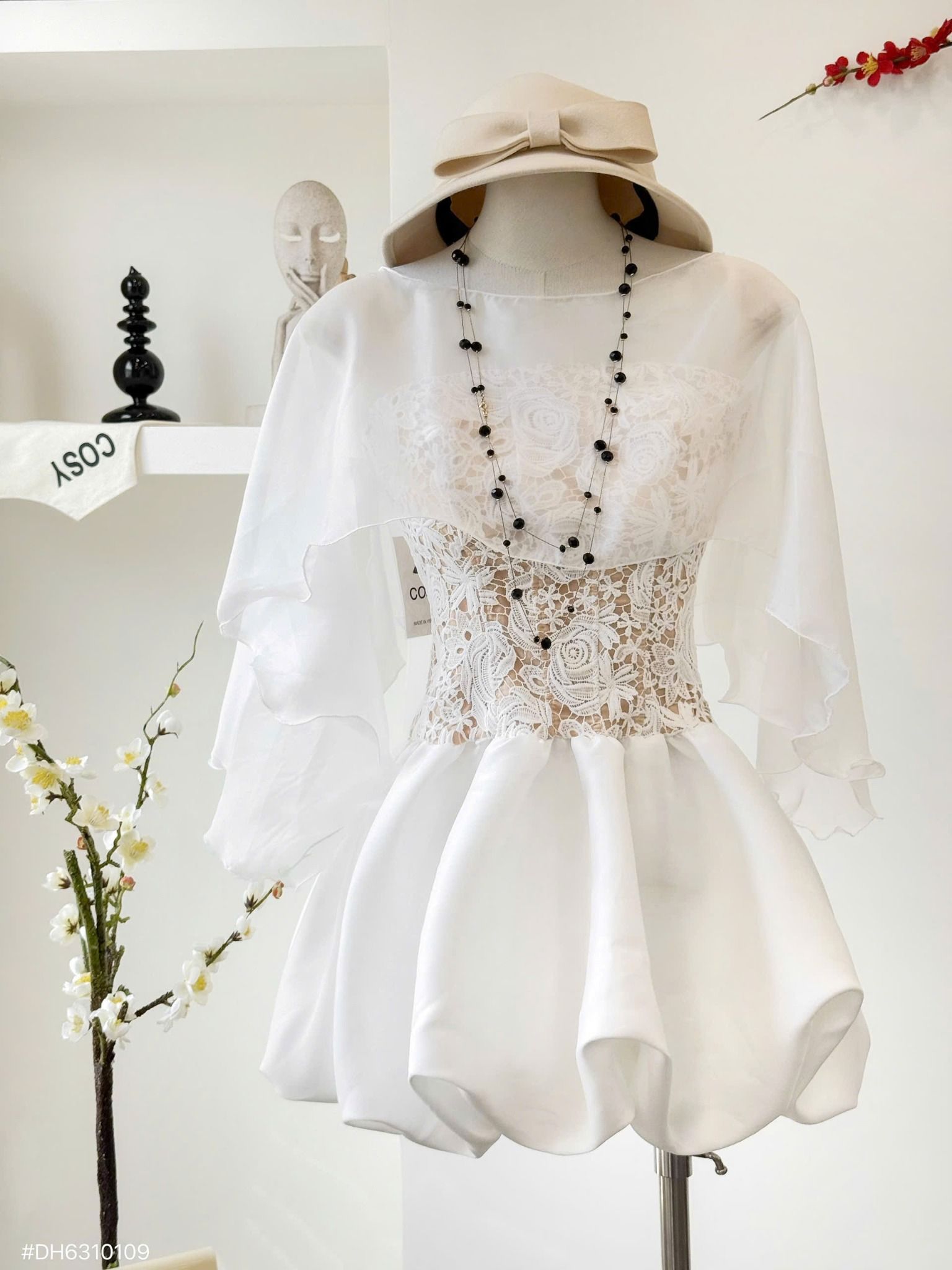  Set 2 món đầm quây ren chân tacta bí kèm khăn choàng voan - TRẮNG - Q57 (EO S<68, M<72) 