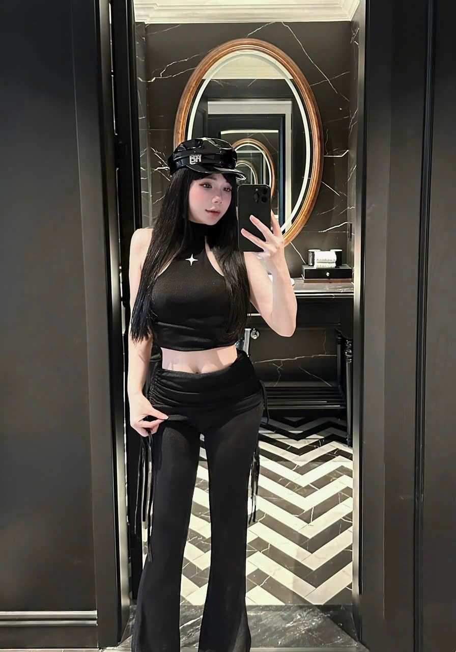  Set áo cổ yếm croptop mix quần suông loe lưng nhún dây rút - ĐEN - Q63 