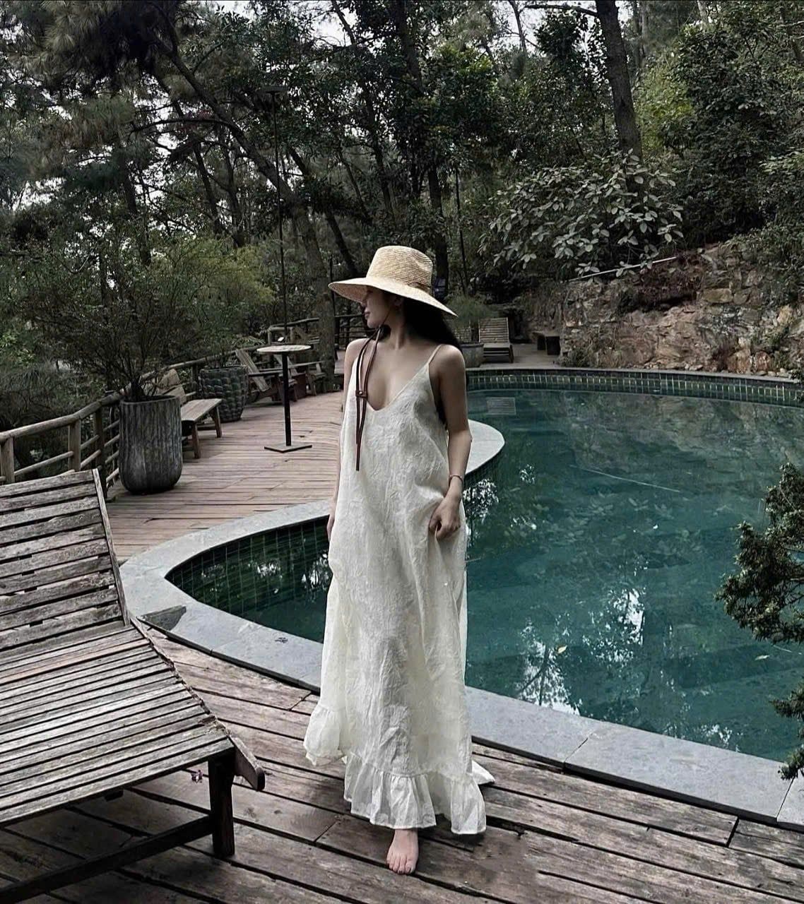  Đầm maxi hai dây dáng dài vân hoa nổi phối bèo - K93 