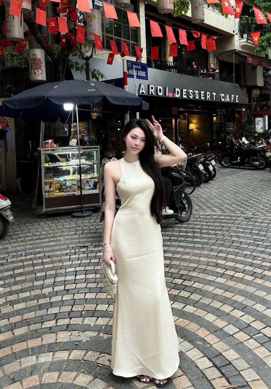  Đầm lụa yếm dáng dài suông dáng đuôi cá - KEM - K333 (EO S<68, M<72) 