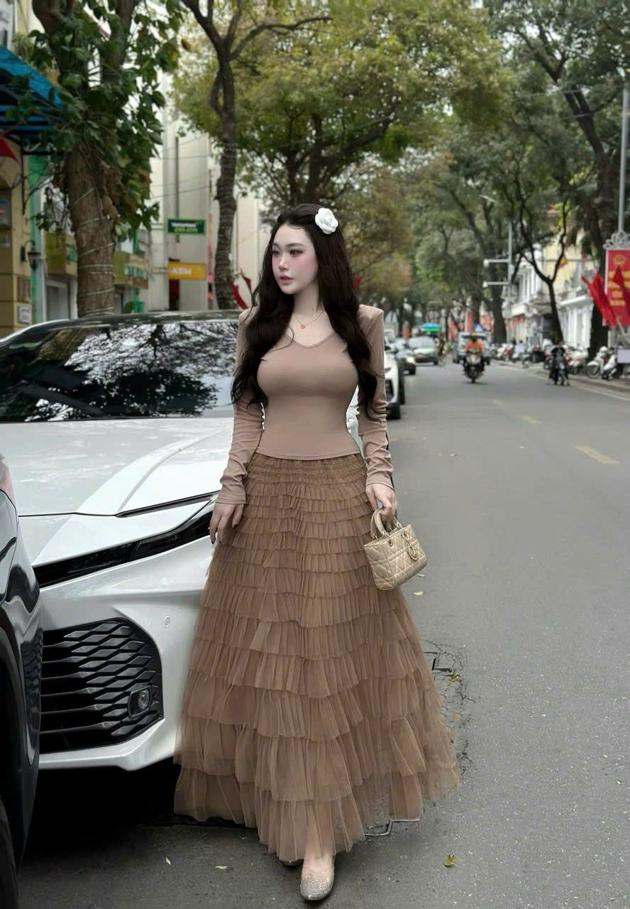  Set áo tay dài cổ v mix chân váy tầng dáng dài cao cấp - K337 (EO S<68, M<72) 